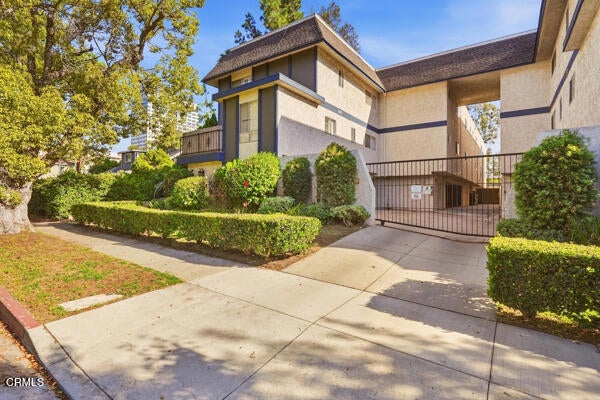 408 Burchett Street 11