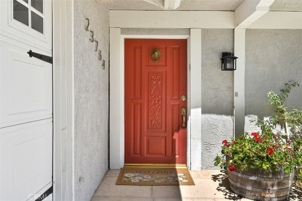 Photo of 23764 Del Cerro CIR, West Hills, CA 91304 (MLS # SR26118702)