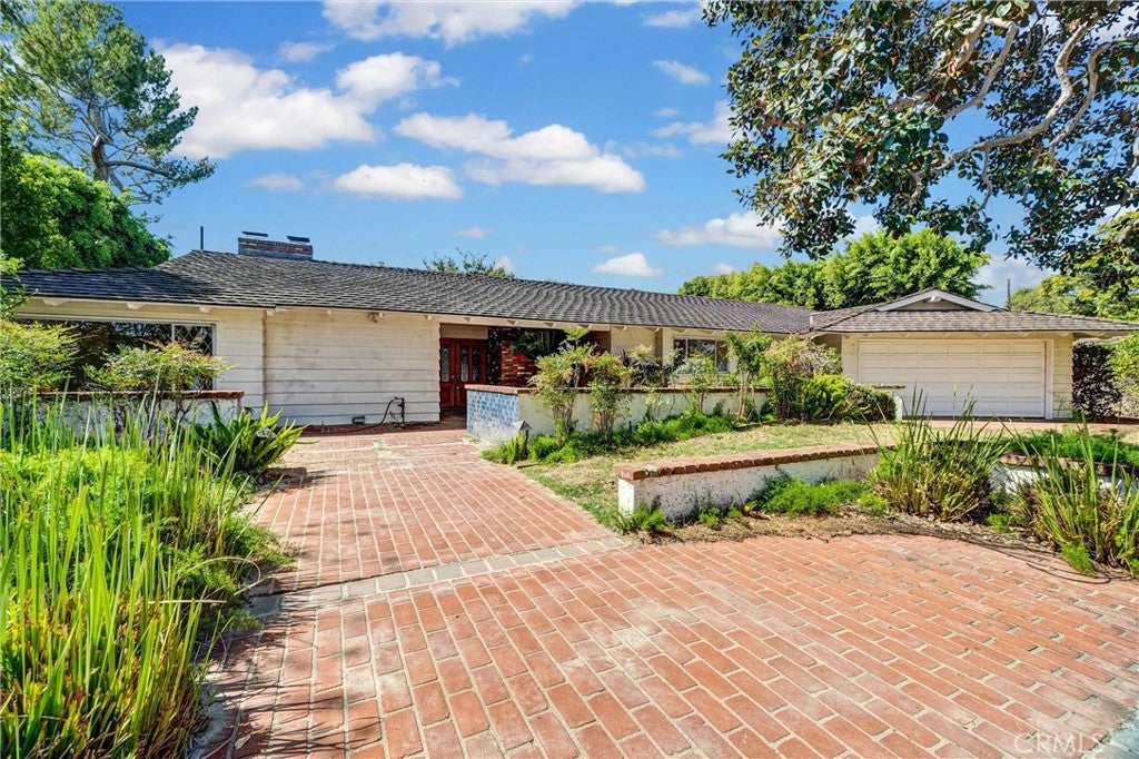 1112 Charwood Lane