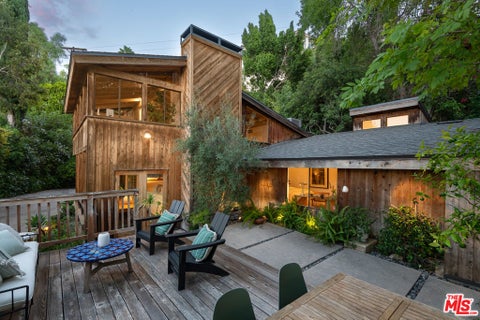 Photo of 4100 Madelia Avenue, Los Angeles, CA 91403 (MLS # 26886221)