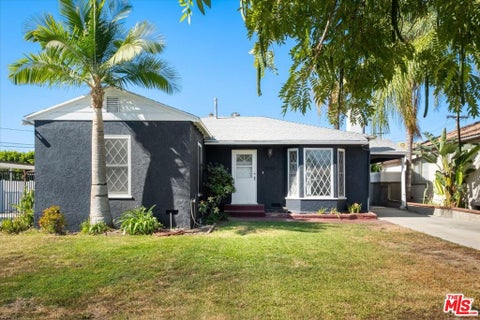 Photo of 2033 N Manning Street, Burbank, CA 91505 (MLS # 26103811)