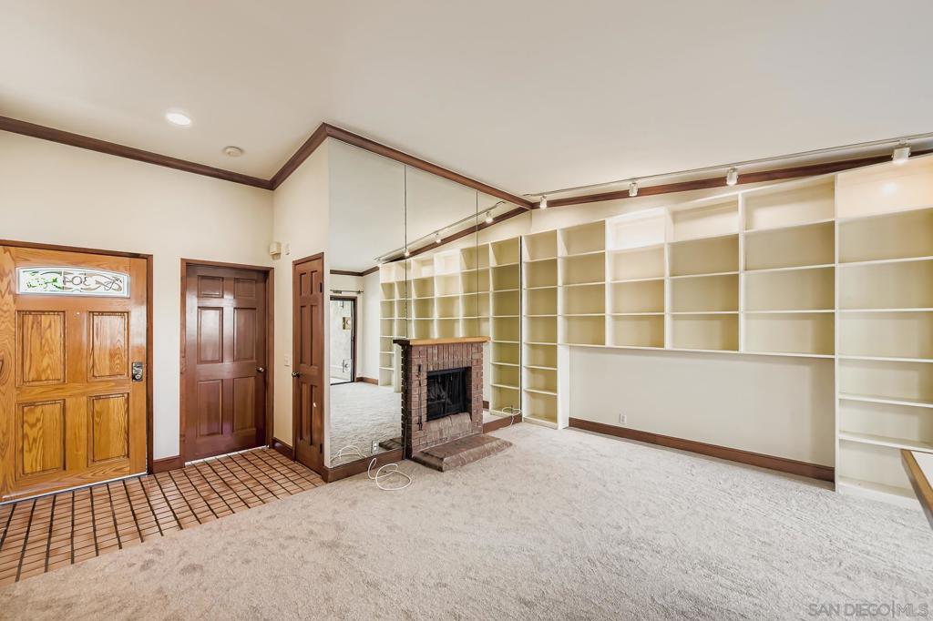 8840 Villa La Jolla Dr 304