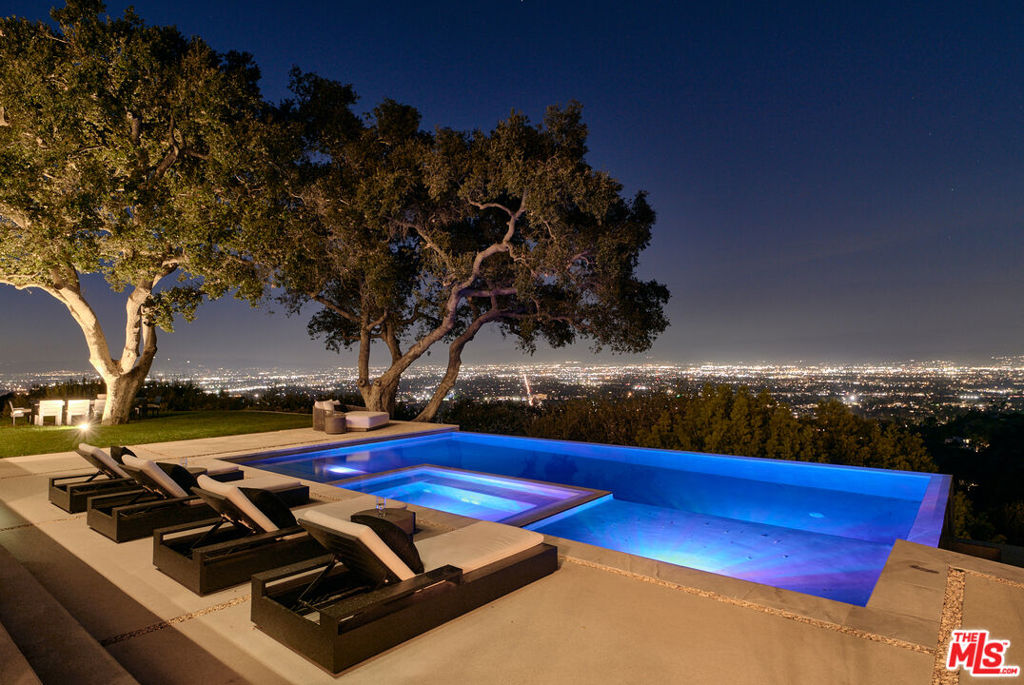 13331 Mulholland Drive