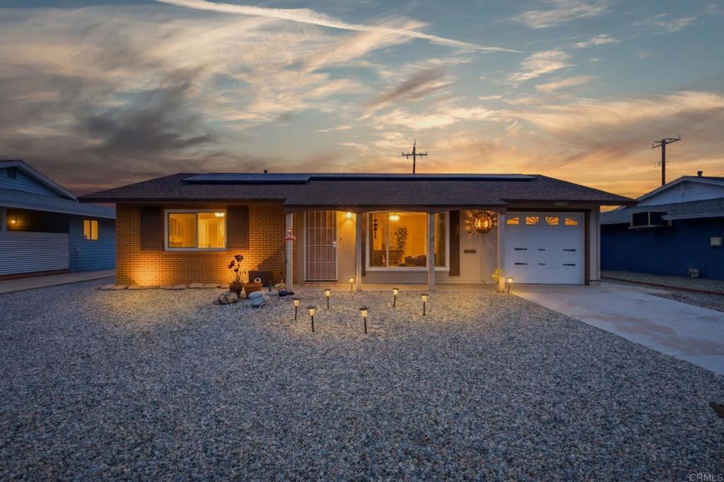 Photo 1 of 23 — 28546 Murrieta, Menifee, CA 92586