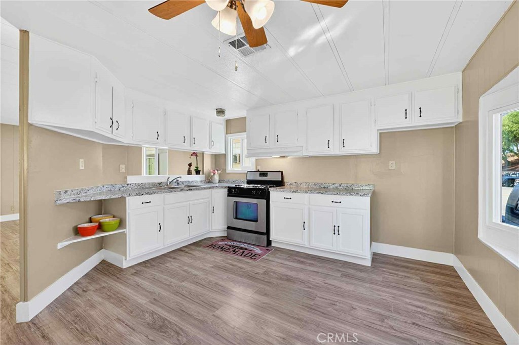 6656 E Rosecrans N12