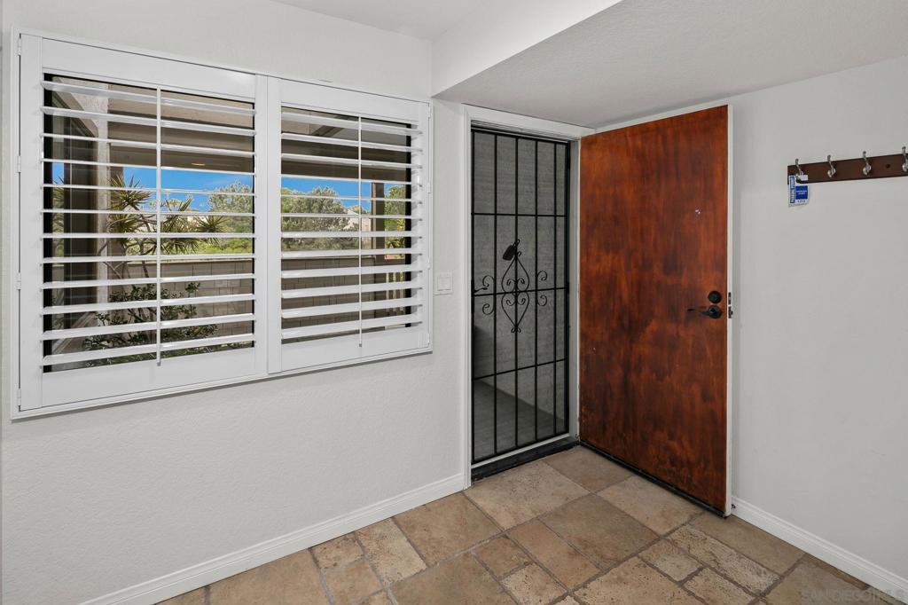 3098 Rue Dorleans 215