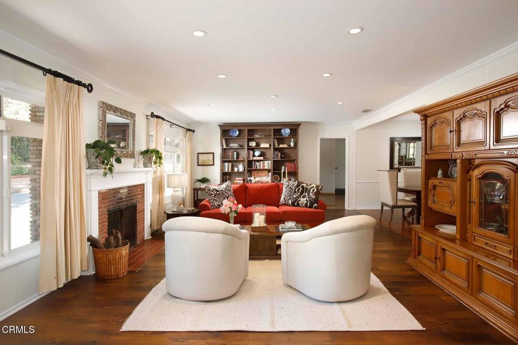 4762 Rosebank Drive