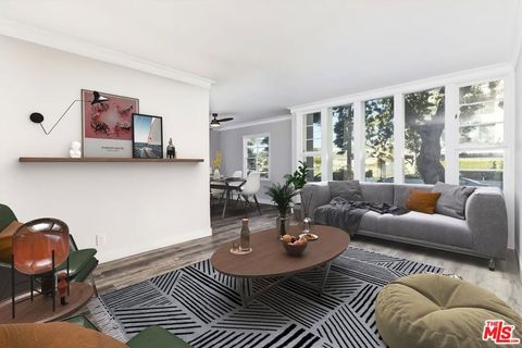 Photo of 5022 CLINTON Street #5022 C, Los Angeles, CA 90004 (MLS # 26639503)