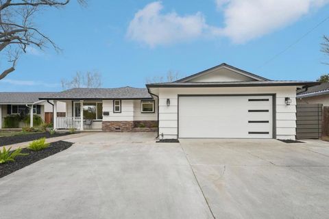 Photo of 2502 Meridian Avenue, San Jose, CA 95124 (MLS # ML82048410)