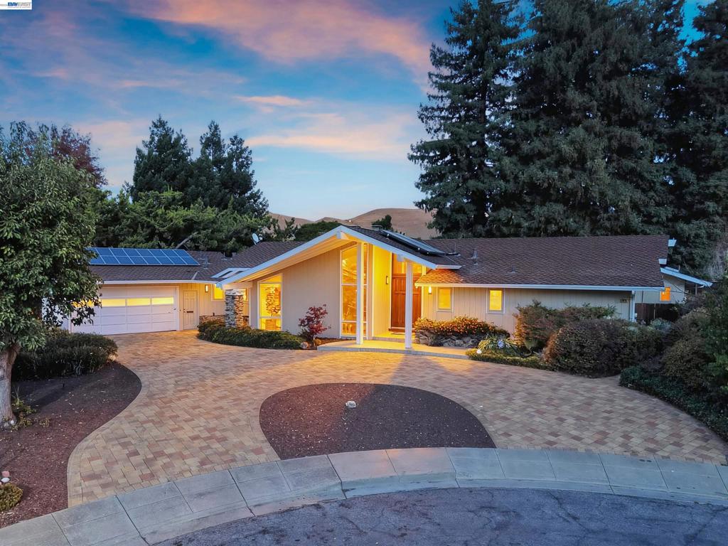 1019 Whitmer Ct CT