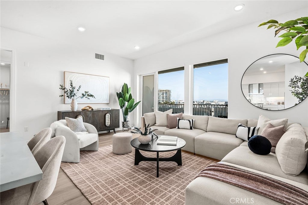 3604 Rivington