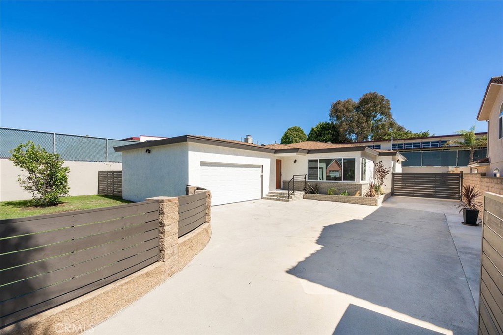 2134 W 237th