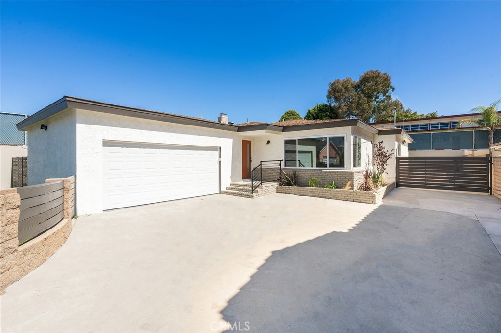 2134 W 237th