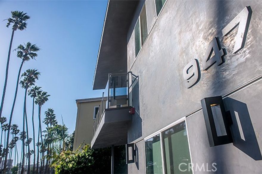 MOVE IN SPECIAL -13 Month Lease, 1st Month FREE with approved application on qualified credit. Modern 3 bedroom condo in prime Santa Monica location just blocks from the beach. This contemporary construction back unit features bright open floor plan with high ceilings, hardwood floors, french doors access a 500 SF outdoor space, walk-in closet, designer bath and kitchen with stainless appliances. Santa Monica-Malibu Unified School District. Priced unfurnished, can come furnished & short term. Ask agent for more details & available units!