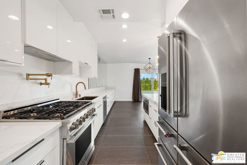 Silver Spur Ranch - Residential Lease