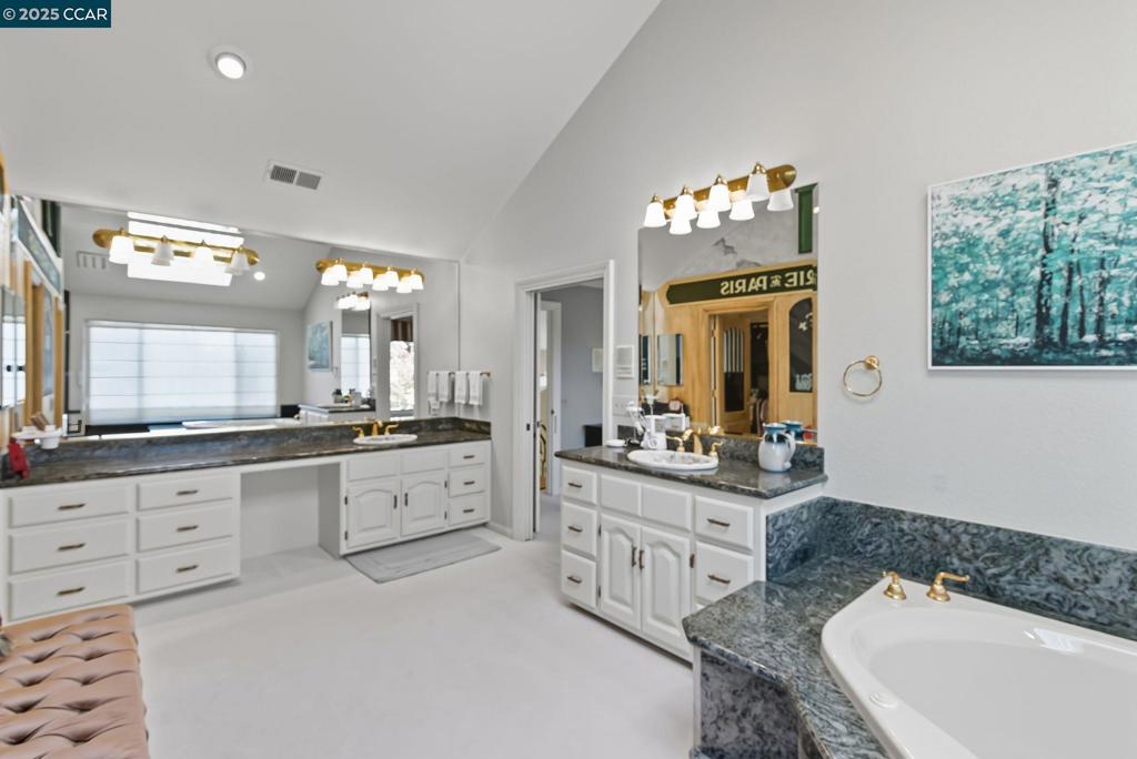 BLACKHAWK C. C. - Residential