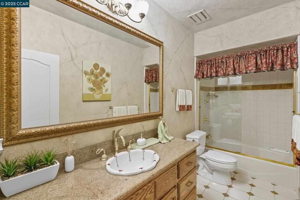 BLACKHAWK C. C. - Residential