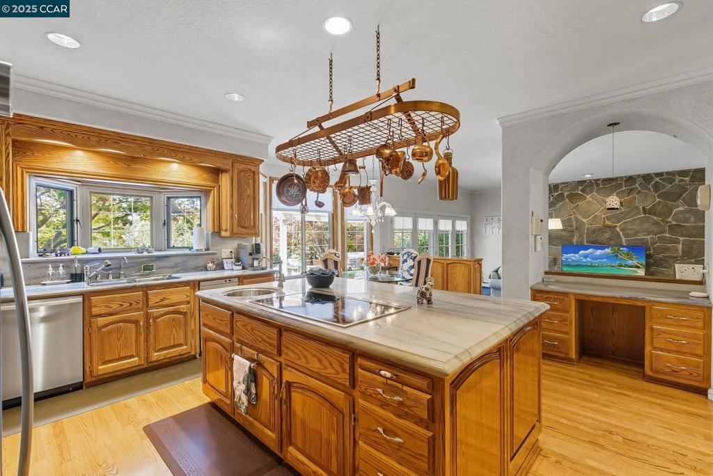 BLACKHAWK C. C. - Residential