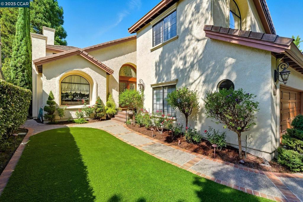 BLACKHAWK C. C. - Residential