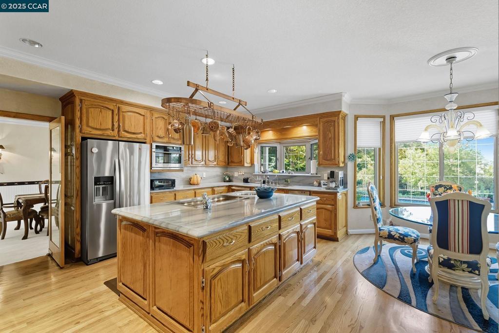BLACKHAWK C. C. - Residential