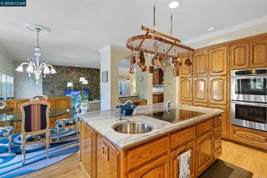 BLACKHAWK C. C. - Residential