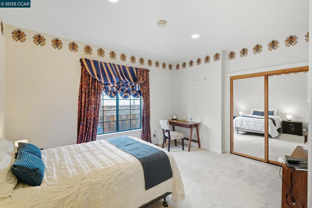 BLACKHAWK C. C. - Residential