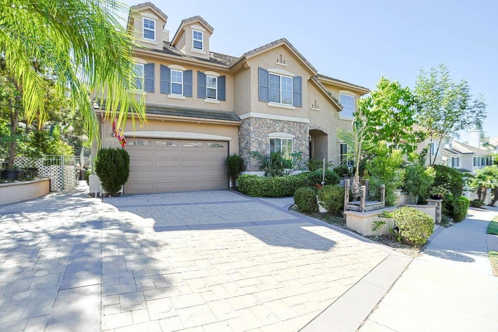 23612 Bradbury