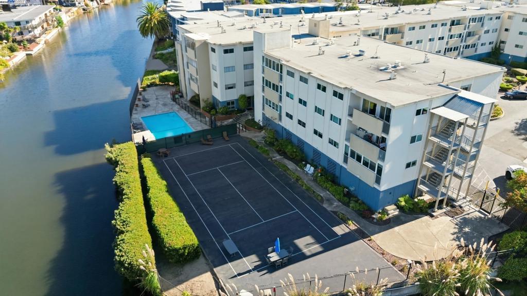 ST. FRANCIS - Residential