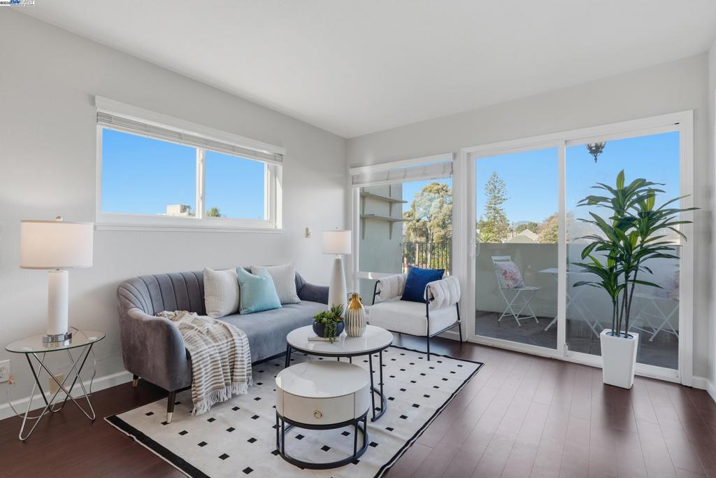 ST. FRANCIS - Residential