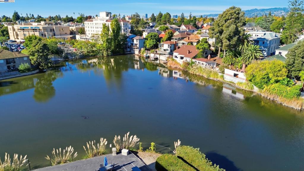 ST. FRANCIS - Residential