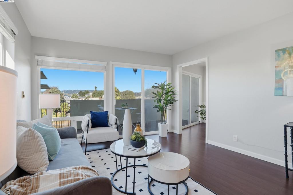 ST. FRANCIS - Residential