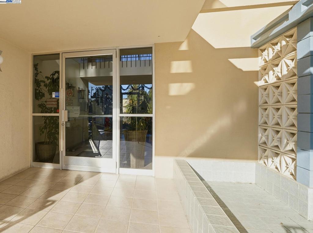 ST. FRANCIS - Residential