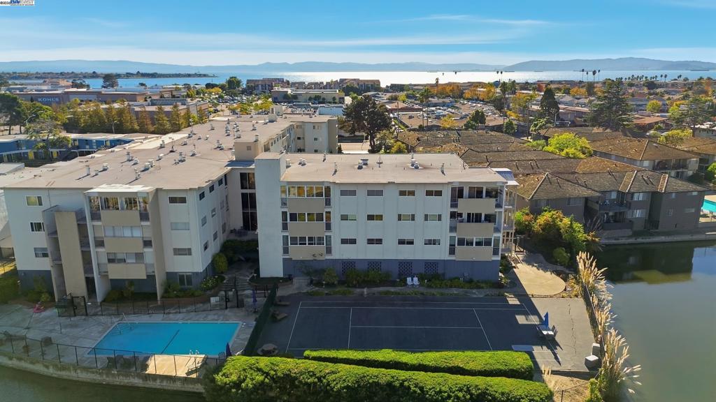 ST. FRANCIS - Residential