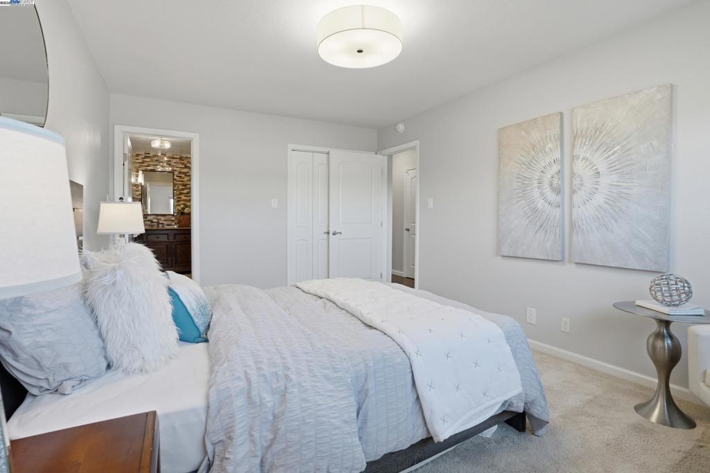 ST. FRANCIS - Residential