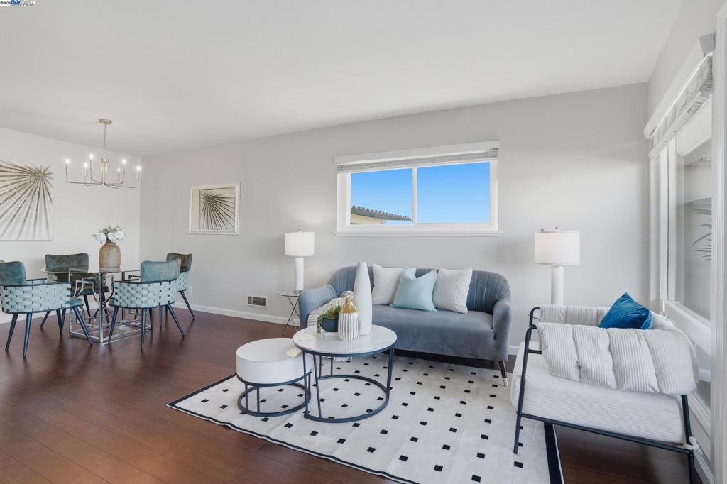 ST. FRANCIS - Residential