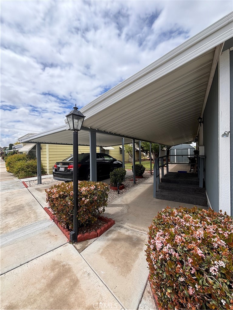 15940 Stoddard Wells Road 65