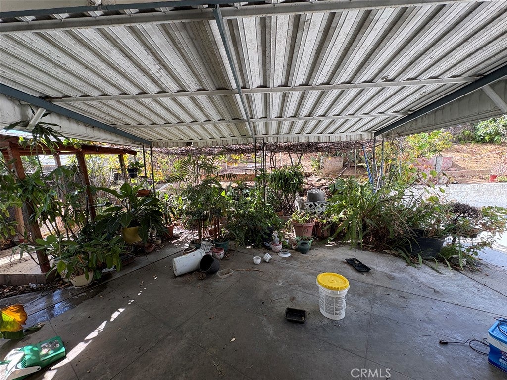 819 Perry Avenue
