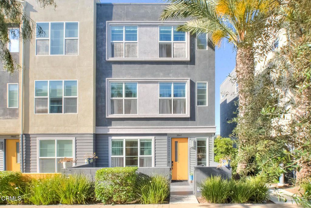 Photo of 2041 W Place Drive, Costa Mesa, CA 92627 (MLS # P1-26666)