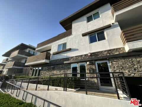 Photo of 5825 Cameford #204, Los Angeles, CA 90038 (MLS # 26993545)