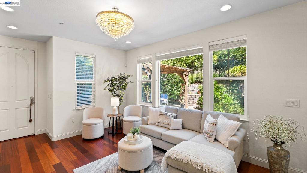 3207 Vittoria Loop