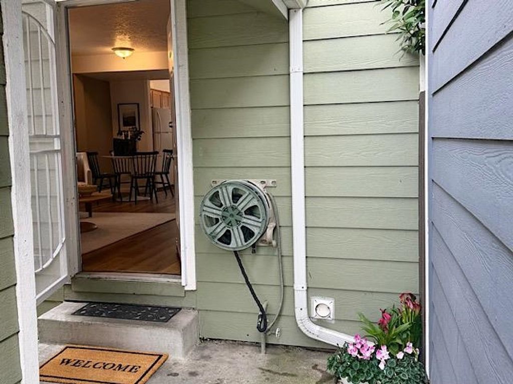 Photo of 4706 4706 San Pablo Dam Rd. Rd, El Sobrante, CA 94803 (MLS # 41121613)