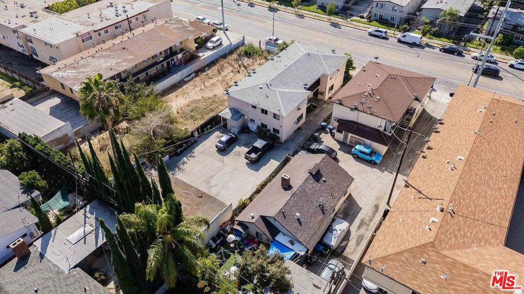 13125 Vanowen Street