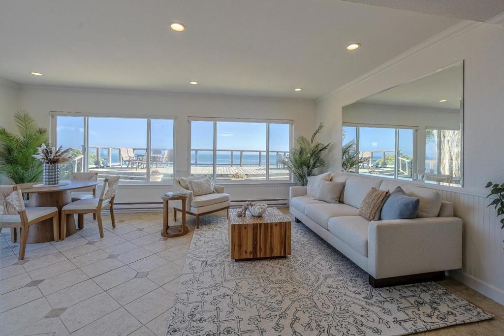 4820 Opal Cliff Drive 103