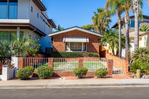 Photo of 882 Archer St. ST, San Diego, CA 92109 (MLS # 260024697SD)