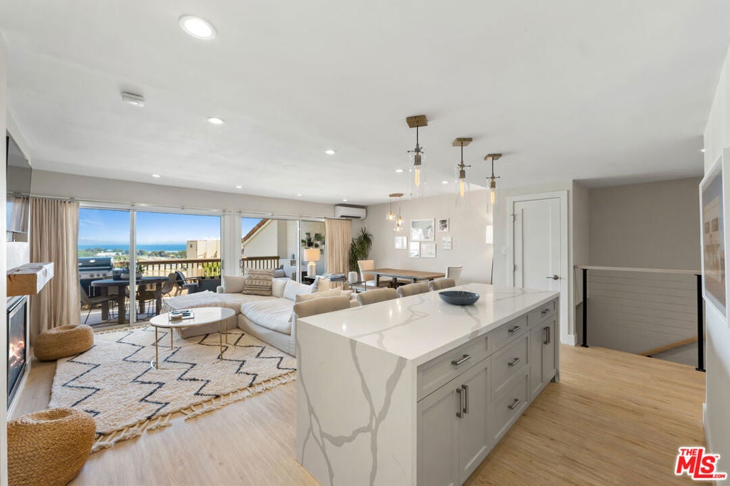 23908 De Ville Way