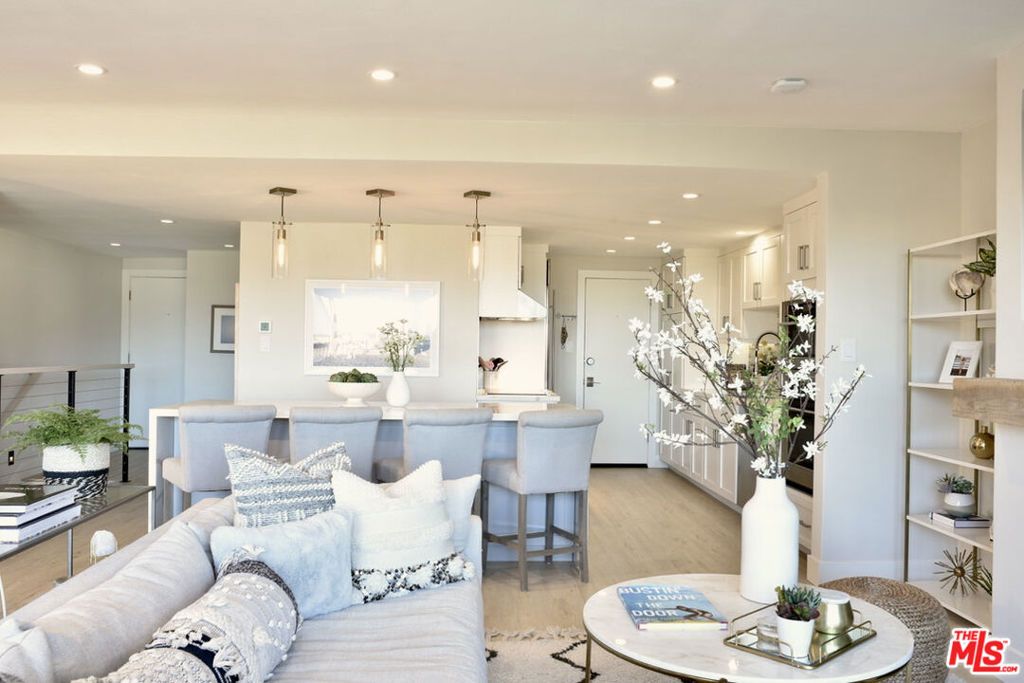 Photo of 23908 De Ville Way #B, Malibu, CA 90265 (MLS # 26660459)