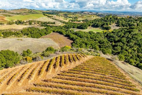 Photo of 0 Peachy Canyon, Paso Robles, CA 93446 (MLS # SC25268197)