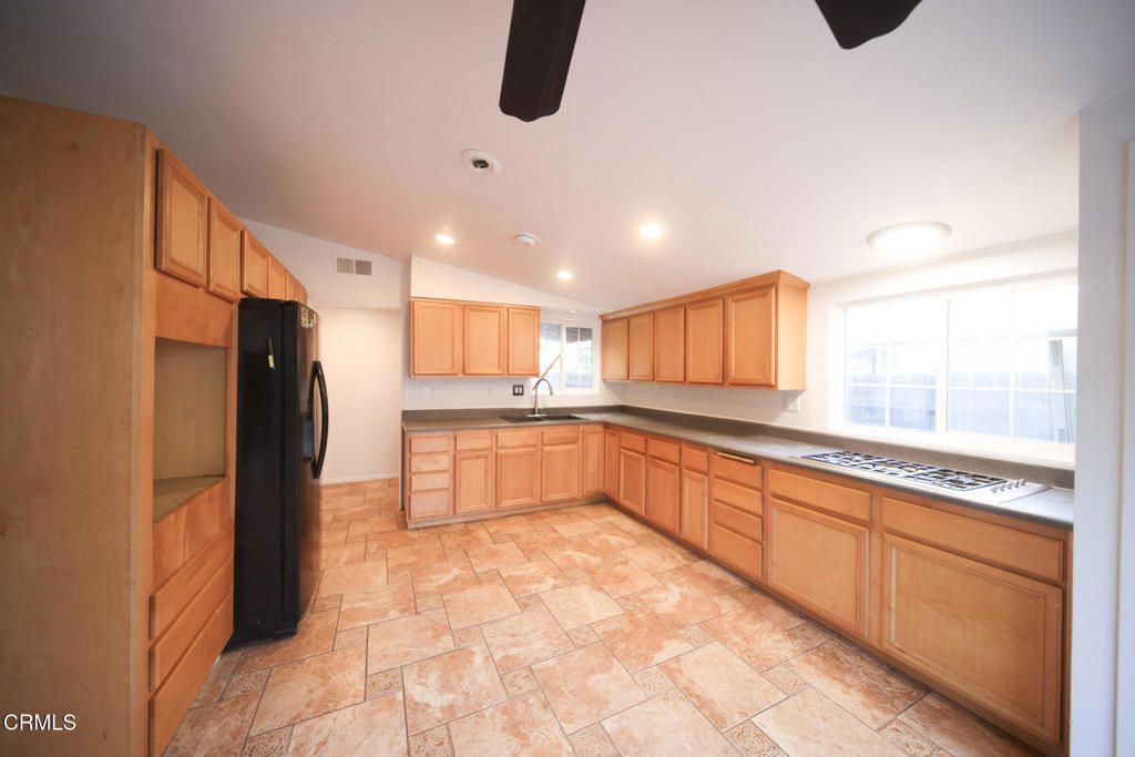 Photo of 628 Paige Lane, Thousand Oaks, CA 91360 (MLS # V1-34027)