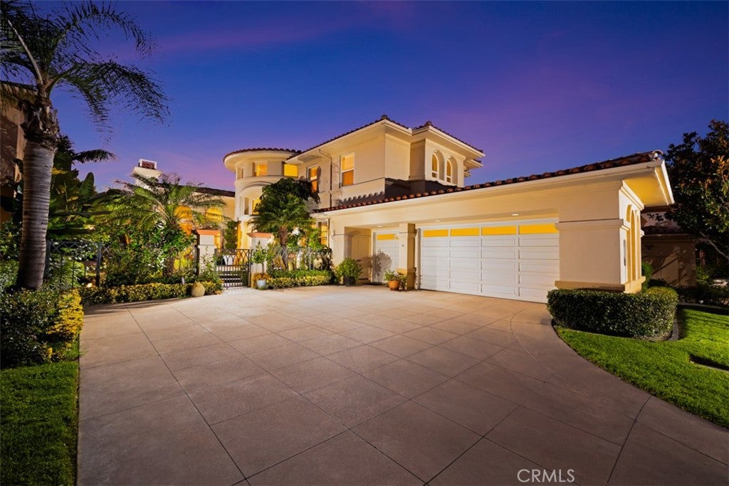 Photo of 16 Sugar Pine RD, Newport Coast, CA 92657 (MLS # OC26226610)