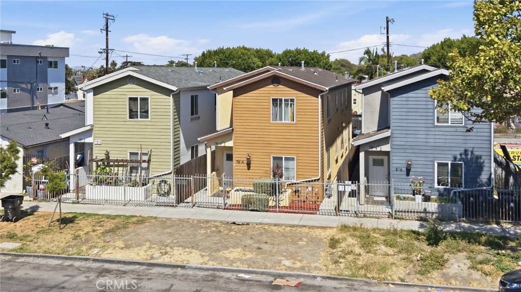 7814 S Western